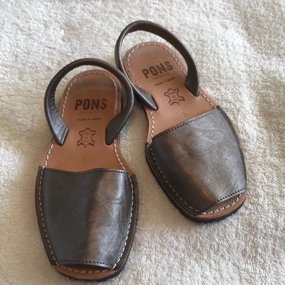 PONS leather sandals